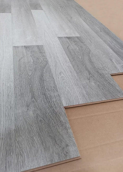 Piso Flotante Gris Verdoso 8,3 mm Satinado Caja 1,95 m2